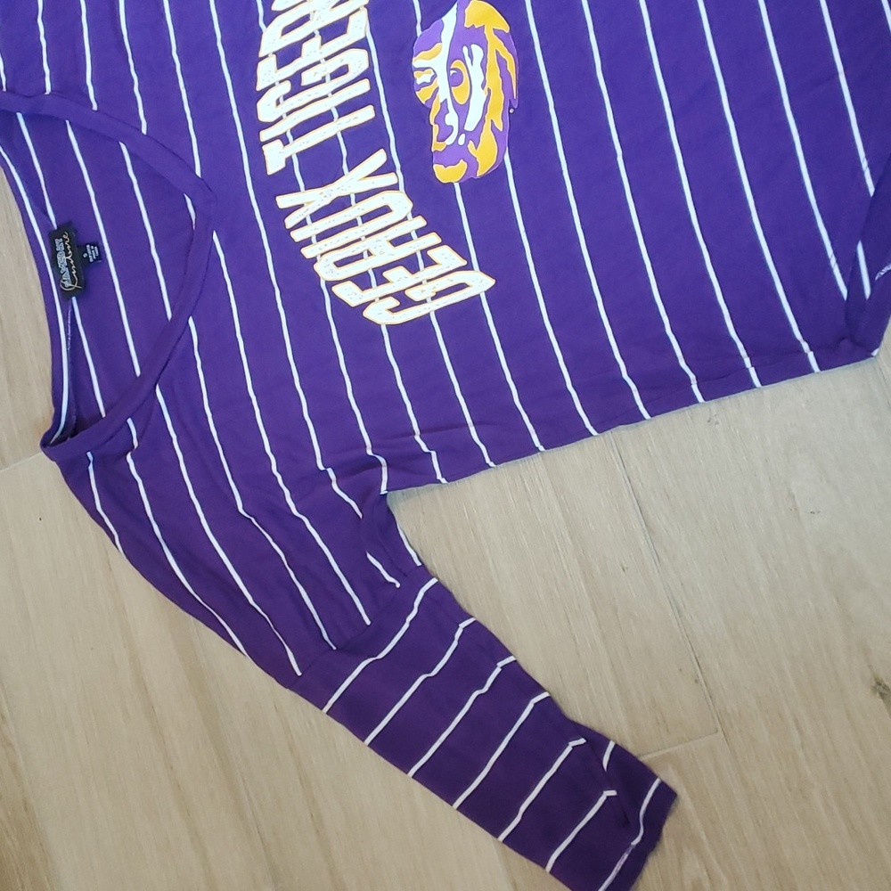 LSU top size medium - Picture 3 of 3